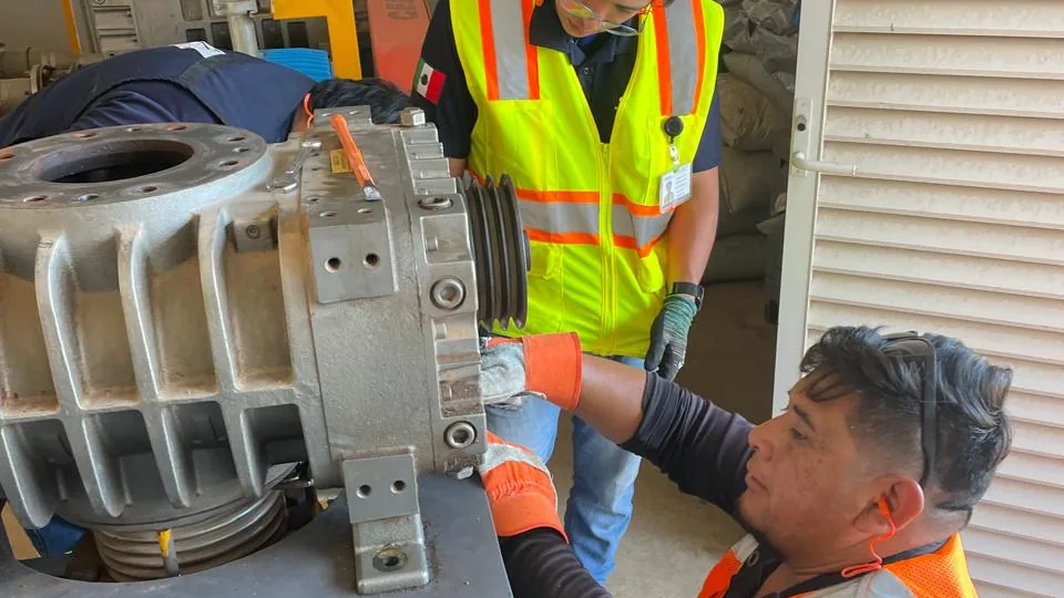 Mantenimiento técnico de un equipo de tratamiento de agua